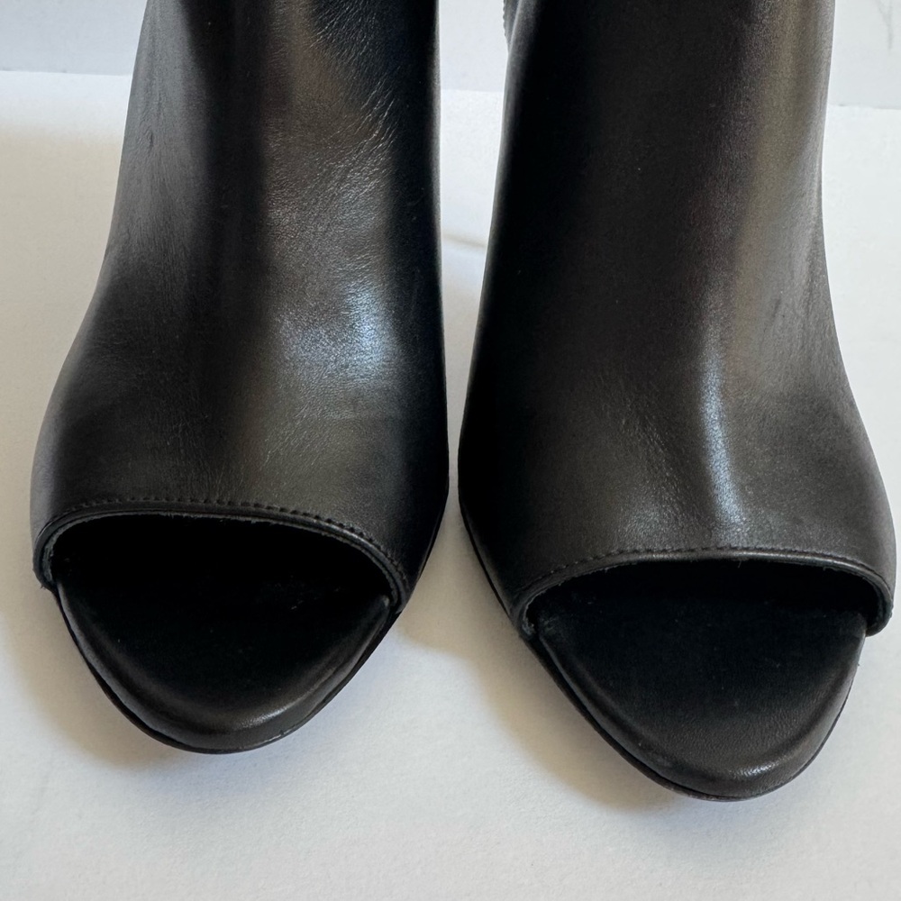 Burberry Black and Gold Heeled Boots - Picture 3 of 15